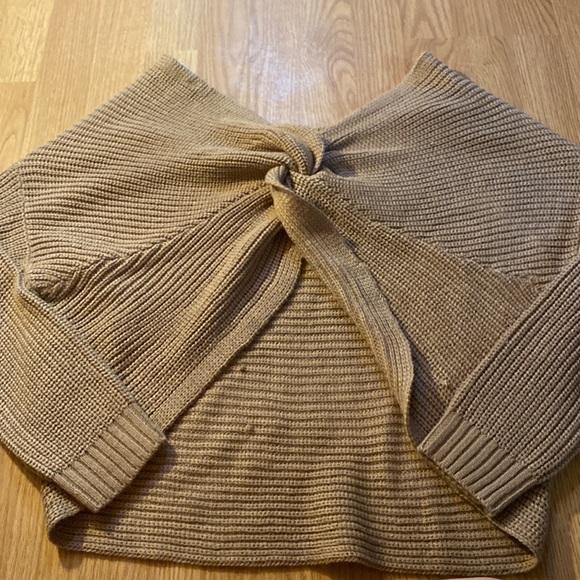 Light brown knitted sweater - Picture 2 of 3